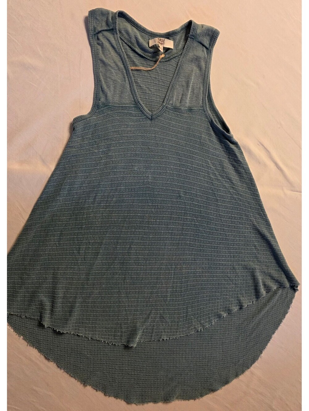True Craft Women's Sleeveless V-Neck Tank Top Medium Blue